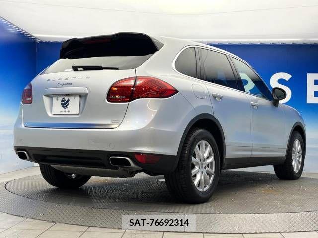 Porsche CAYENNE 2012-08 330636-19