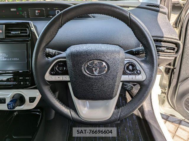 Toyota PRIUS 2018-02 366368-13