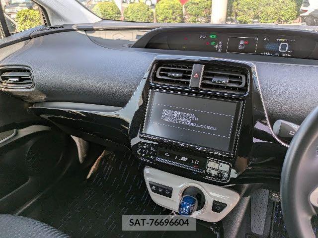 Toyota PRIUS 2018-02 366368-4
