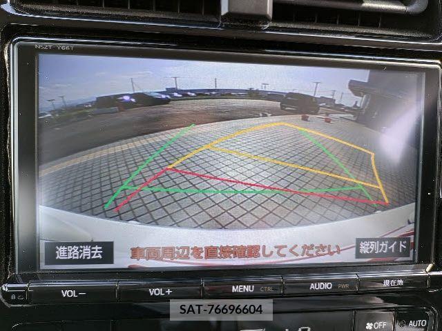 Toyota PRIUS 2018-02 366368-10