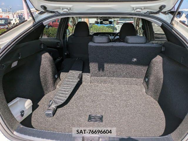 Toyota PRIUS 2018-02 366368-20