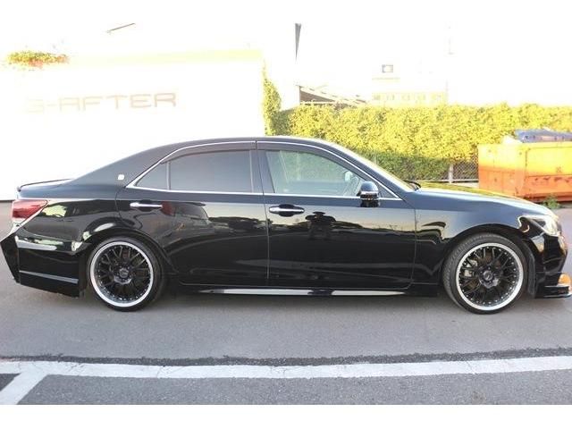 Toyota CROWN SEDAN 2016-07 8958-2