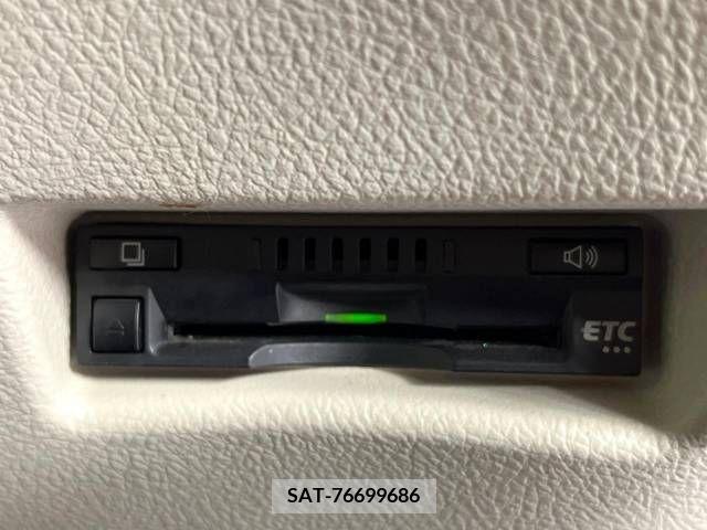 Toyota SIENTA 2017-04 394032-7