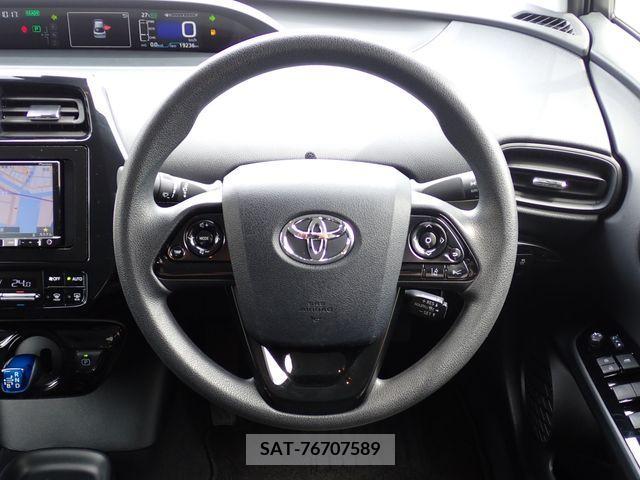 Toyota PRIUS 2019-06 334961-3