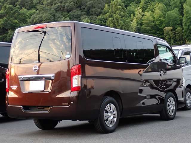 Nissan CARAVAN WAGON 2018-09 24215-1