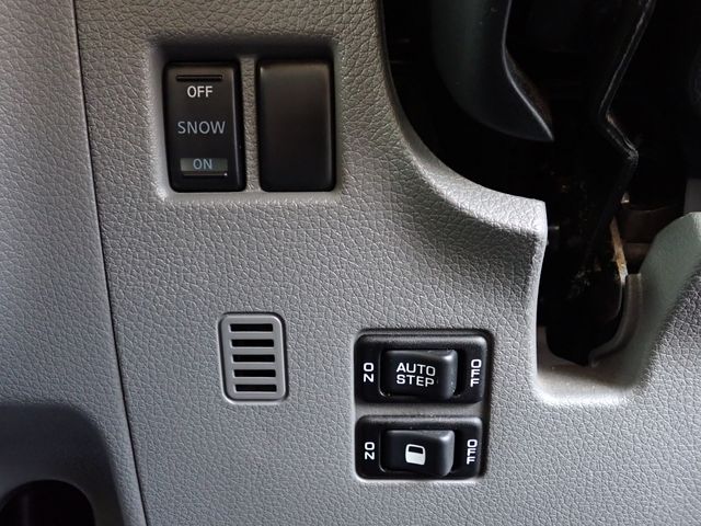 Nissan CARAVAN WAGON 2018-09 24215-14