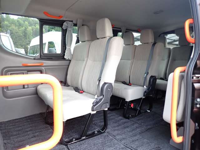 Nissan CARAVAN WAGON 2018-09 24215-25