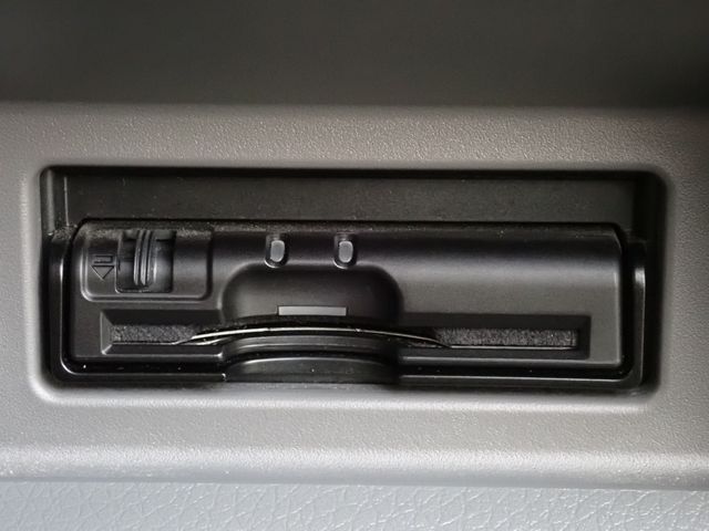 Nissan CARAVAN WAGON 2018-09 24215-13