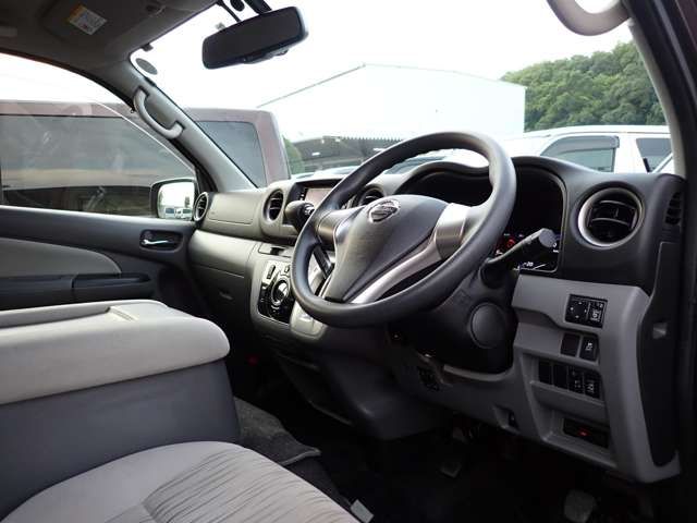 Nissan CARAVAN WAGON 2018-09 24215-18