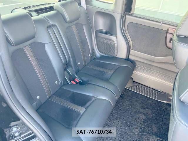Honda N BOX CUSTOM 2017-10 249650-9