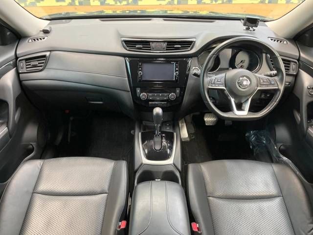 Nissan X-TRAIL 2019-06 23499-18