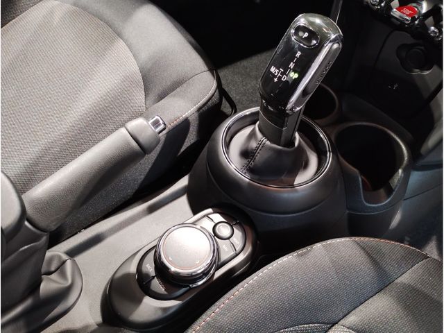 Bmw MINI 2019-03 188422-23