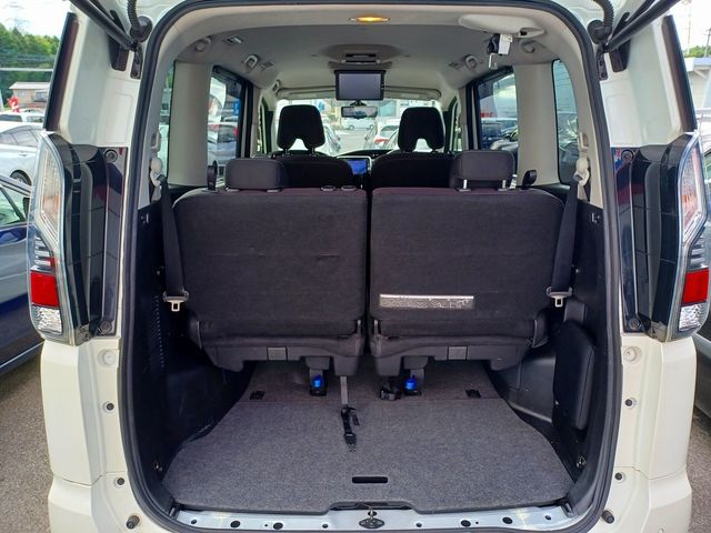 Nissan SERENA 2018-08 20667-5