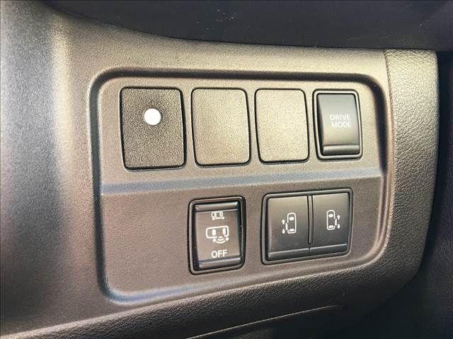 Nissan SERENA 2018-08 20667-16
