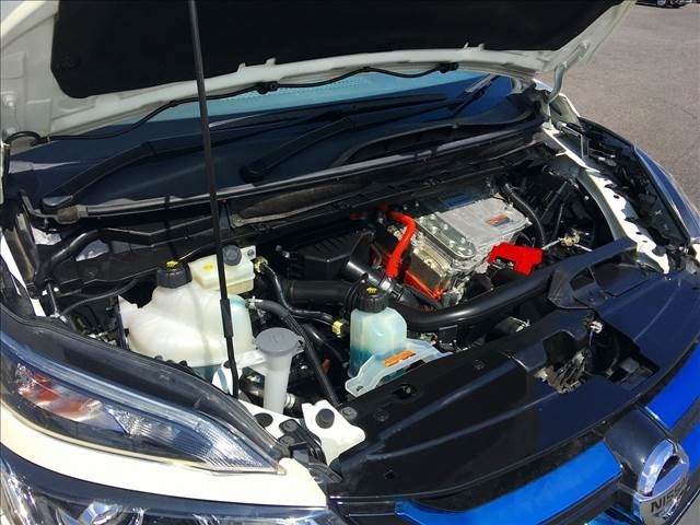 Nissan SERENA 2018-08 20667-17
