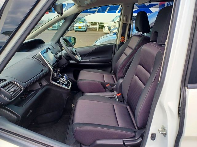 Nissan SERENA 2018-08 20667-3