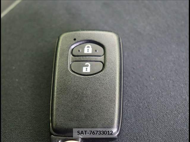 Toyota PRIUS ALPHA 2012-09 234346-12