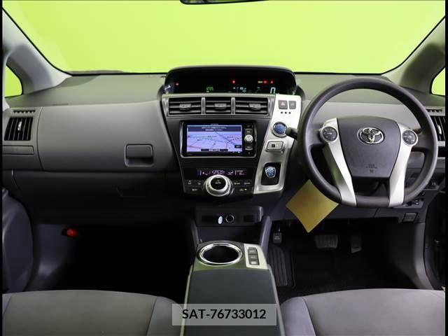 Toyota PRIUS ALPHA 2012-09 234346-2