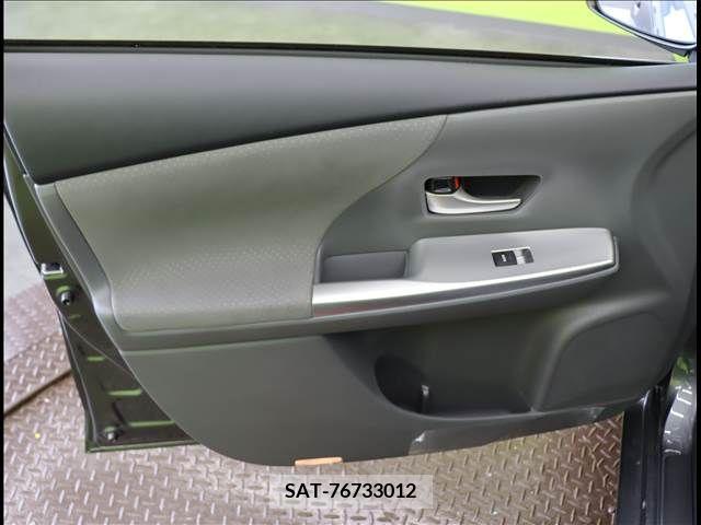 Toyota PRIUS ALPHA 2012-09 234346-28