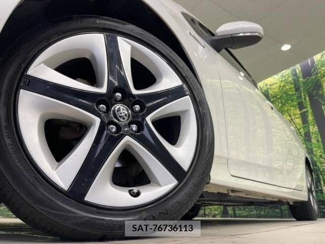 Toyota PRIUS 2016-04 330499-13