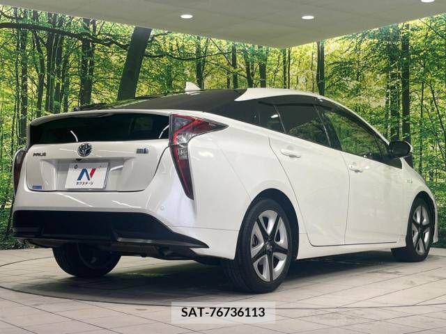 Toyota PRIUS 2016-04 330499-17