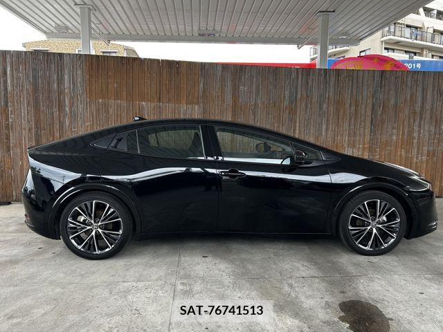 Toyota PRIUS 2023-06 313520-5