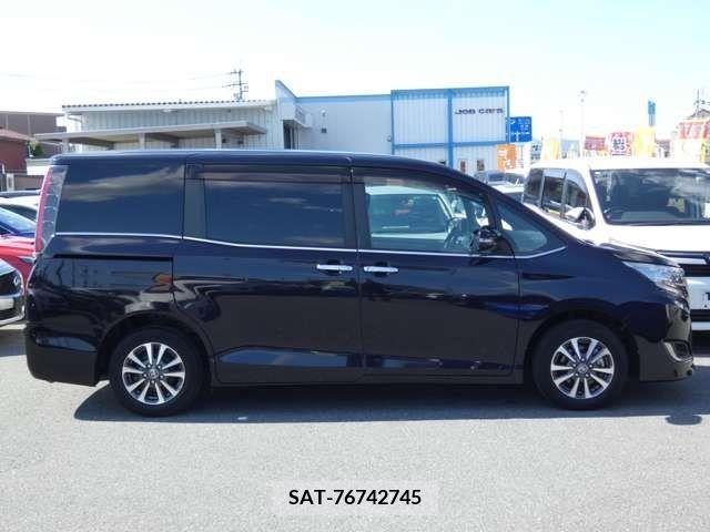 Toyota ESQUIRE 2019-99 390660-4