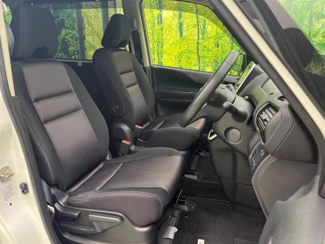 Nissan SERENA 2018-04 188504-8