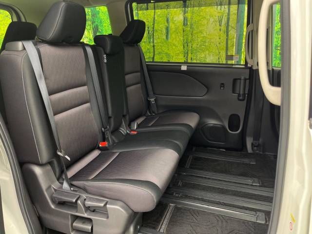 Nissan SERENA 2018-04 188504-9