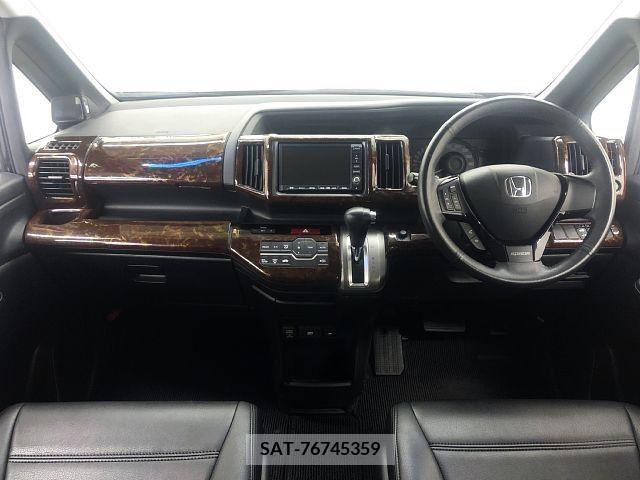 Honda STEP WGN 2011-12 286246-1