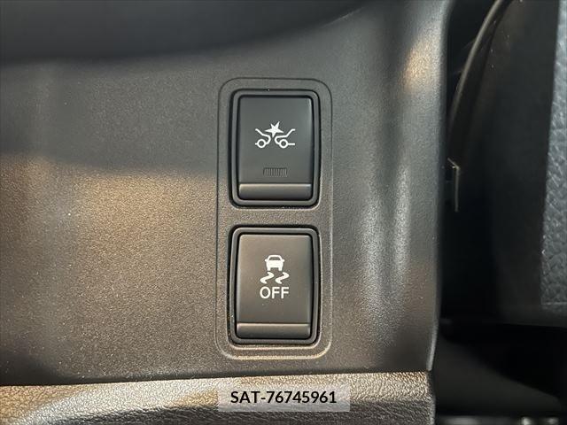 Nissan SERENA 2018-05 324971-6
