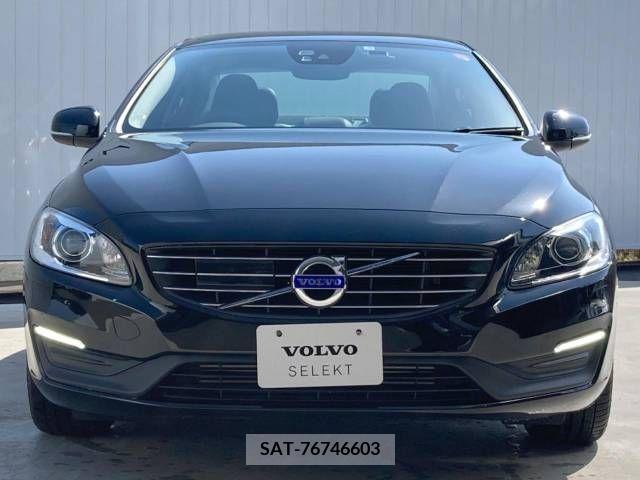 Volvo S60 2019-06 217621-15
