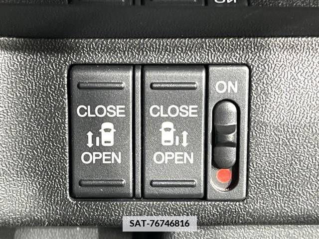 Honda e 2018-06 346289-5