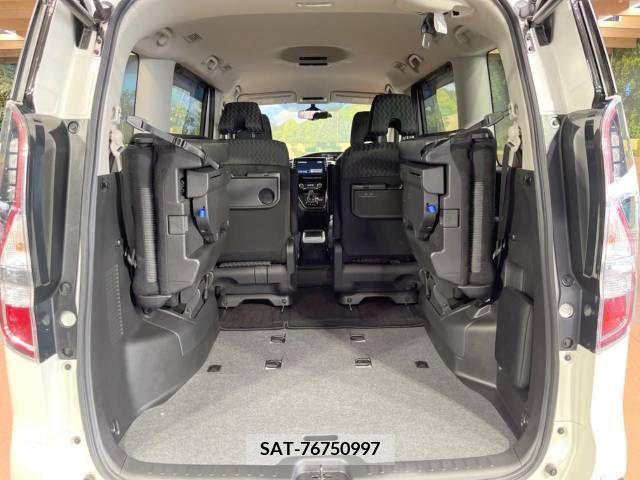 Nissan SERENA 2019-10 284138-12
