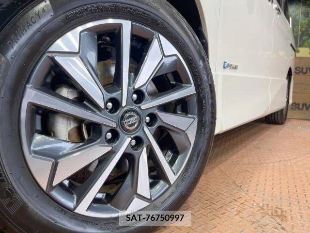 Nissan SERENA 2019-10 284138-10