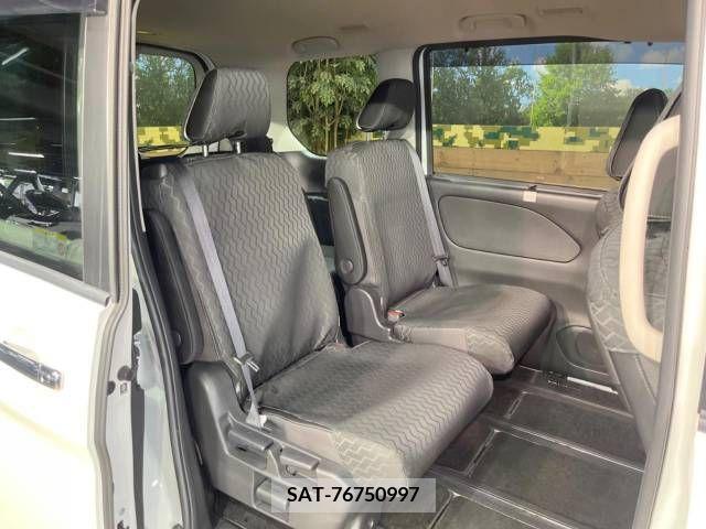 Nissan SERENA 2019-10 284138-14