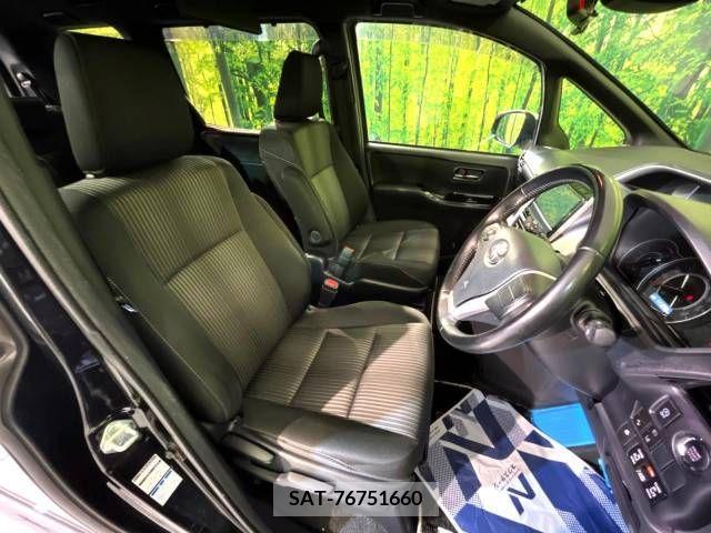 Toyota VOXY 2019-09 350656-8