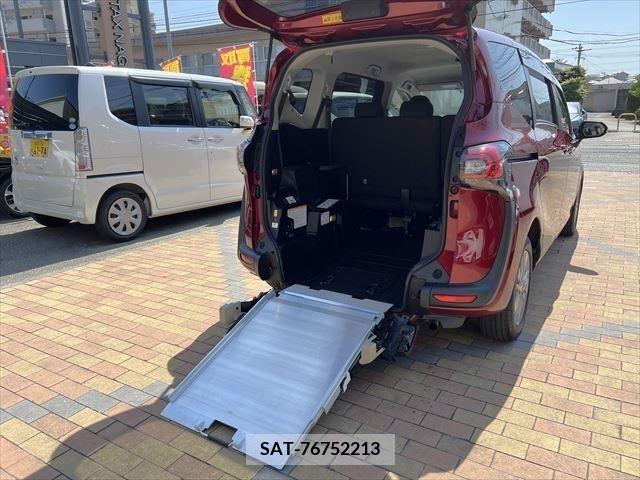 Toyota SIENTA 2018-12 285044-8