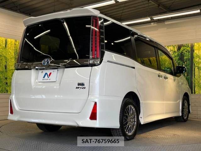 Toyota NOAH HYBRID 2018-07 354982-18