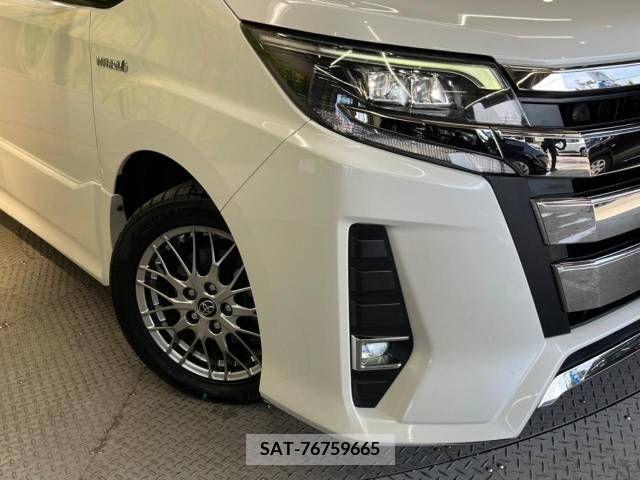 Toyota NOAH HYBRID 2018-07 354982-13