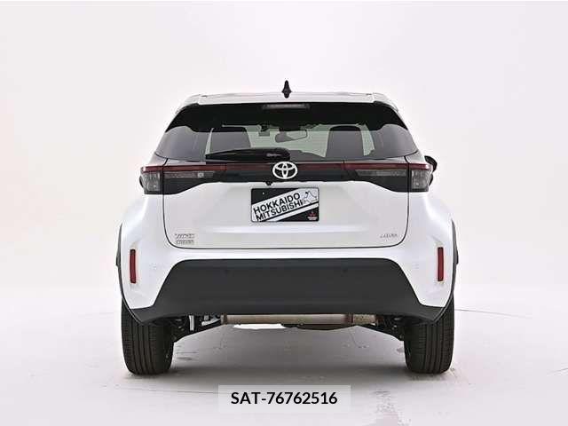 Toyota YARIS CROSS 2023-10 331947-19