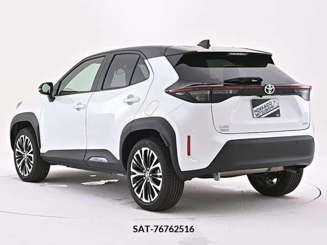 Toyota YARIS CROSS 2023-10 331947-18