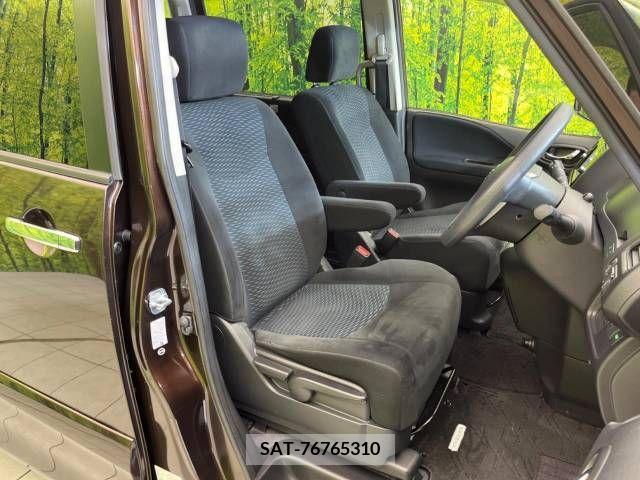 Nissan SERENA 2016-03 284282-8