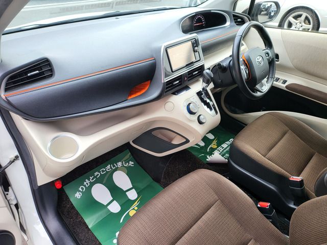 Toyota SIENTA 2016-10 183386-15