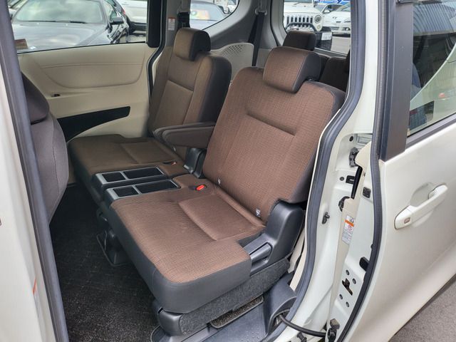 Toyota SIENTA 2016-10 183386-13