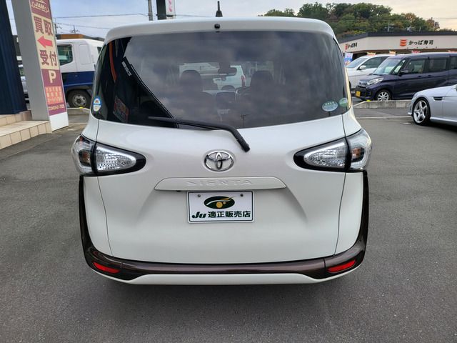 Toyota SIENTA 2016-10 183386-5