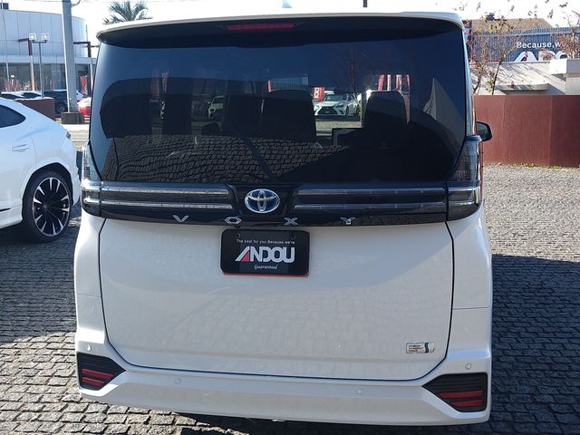 Toyota VOXY HYBRID 2022-12 27882-5