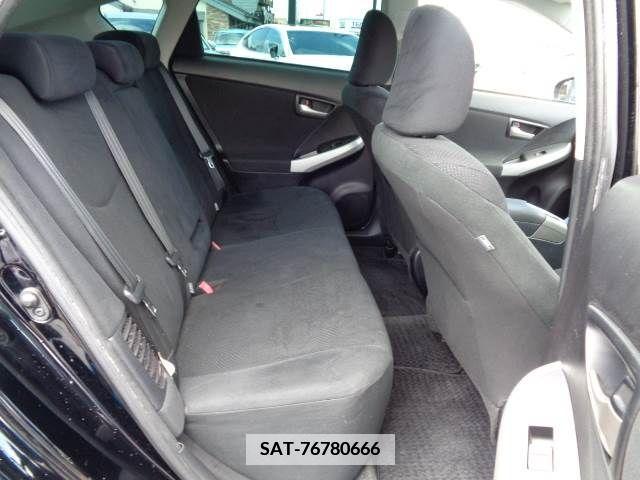 Toyota PRIUS 2014-08 386156-9