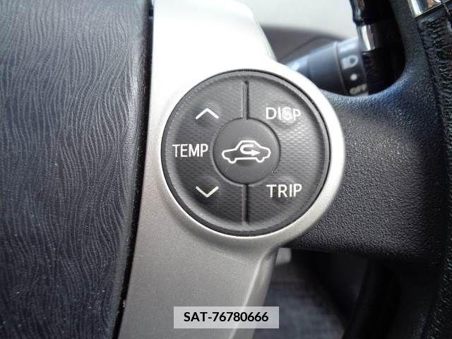 Toyota PRIUS 2014-08 386156-18