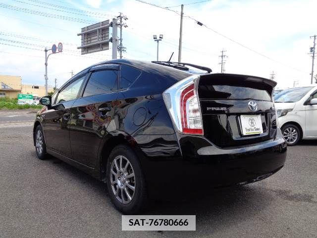 Toyota PRIUS 2014-08 386156-16